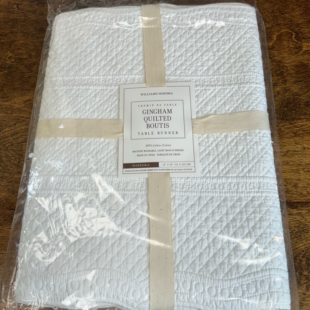 Williams Sonoma Gingham Quilted Boutis Table Runner Reversible NEW